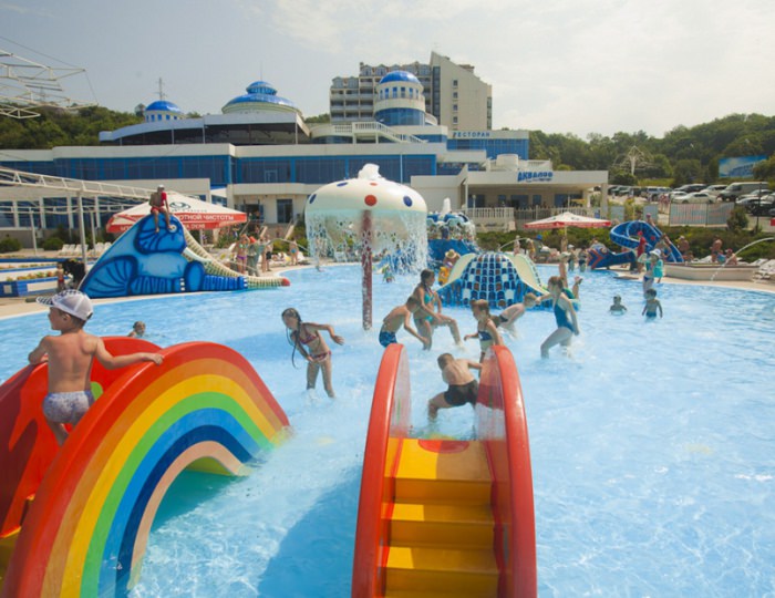 Аквапарк открытый - «АкваЛоо» клинический санаторно-курортный комплекс (КСКК)