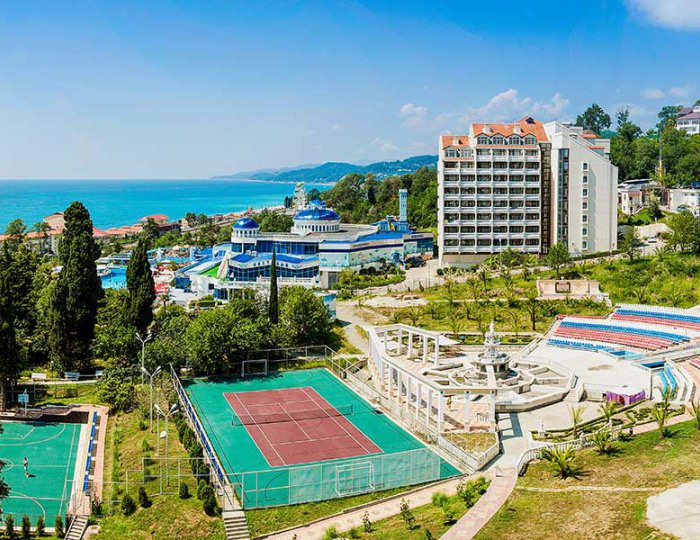 Теннисный корт - «АкваЛоо» клинический санаторно-курортный комплекс (КСКК)